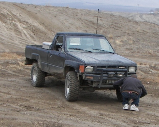 Photos: Yakima Valley Truck Club Slab Run 24