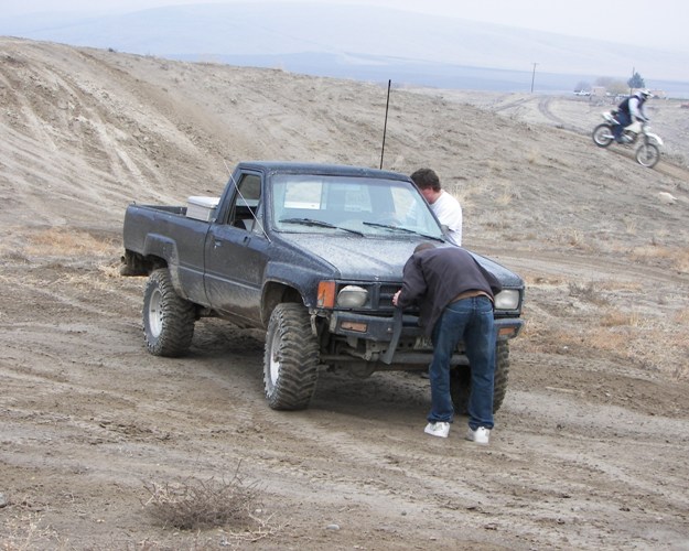 Photos: Yakima Valley Truck Club Slab Run 25