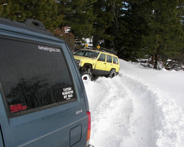 PHOTOS > EWOR: Newbie 4×4 Snow Wheeling at Ahtanum State Forest 7