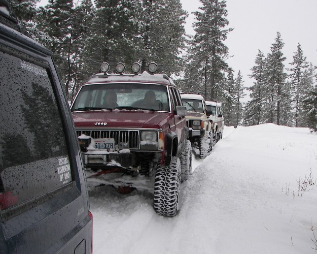 PHOTOS > EWOR Pine Mountain New Year 4×4 Snow Wheeling 3