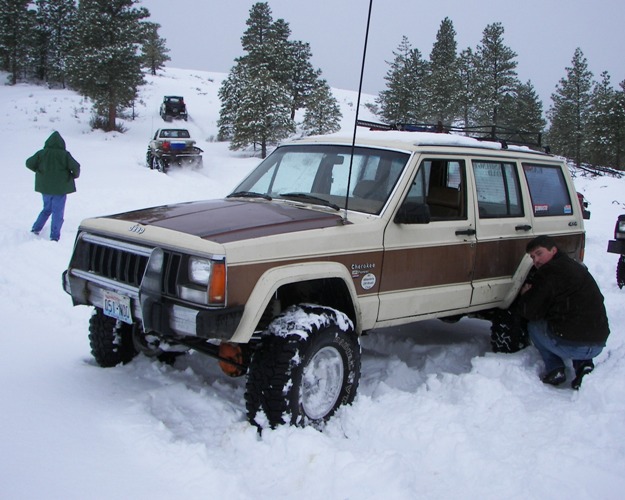 PHOTOS > EWOR Pine Mountain New Year 4×4 Snow Wheeling 15