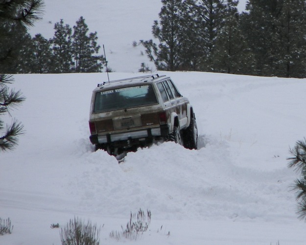 PHOTOS > EWOR Pine Mountain New Year 4×4 Snow Wheeling 27