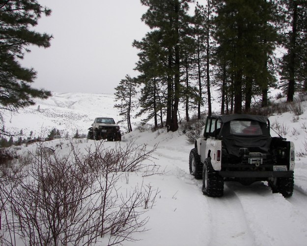 PHOTOS > EWOR Pine Mountain New Year 4×4 Snow Wheeling 30