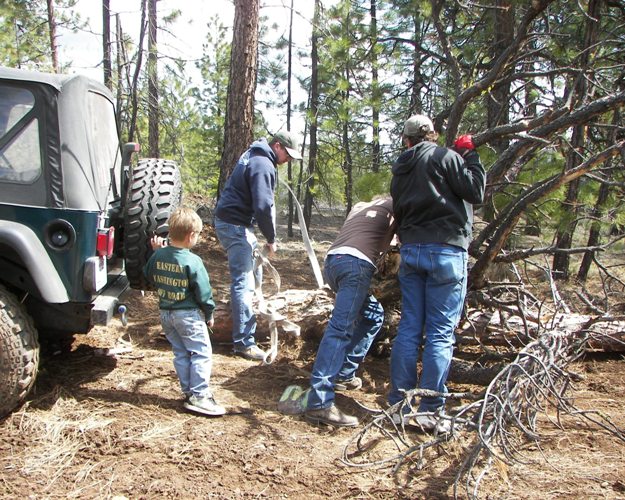 Photos: EWOR Ahtanum State Forest Work Party & Mother’s Day 4x4 Run 8