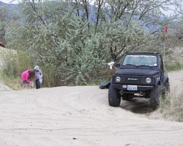 Photos: 2009 Beverly Dunes Clean-up 9