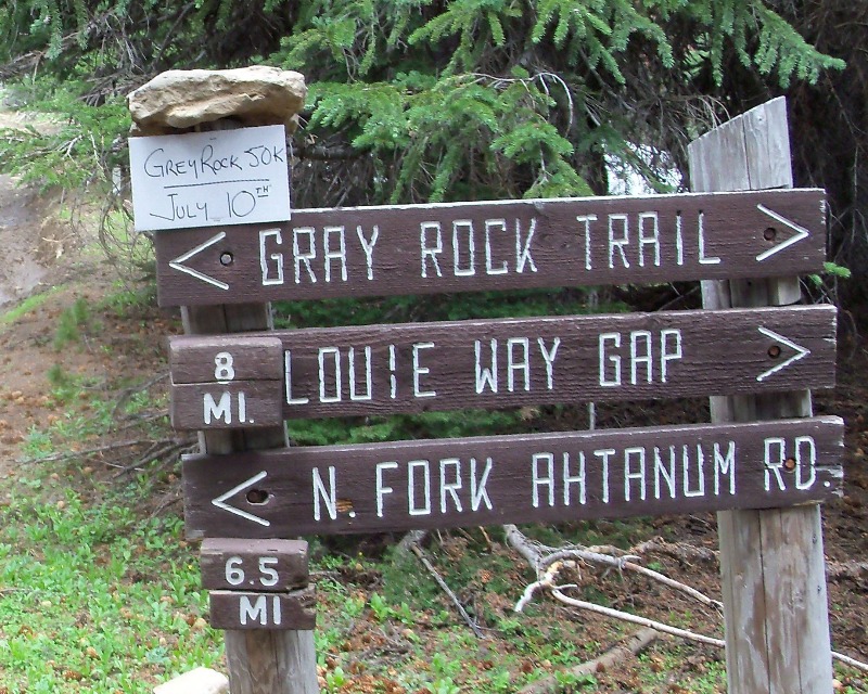 Photos: Grey Rock 50K Aid Station 1