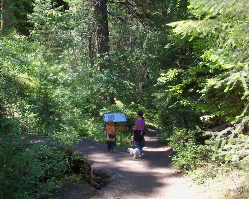 Photos: Boulder Cave Hike and Sightseeing Drive 7