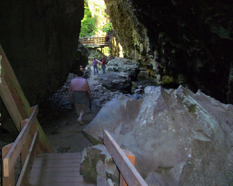 Photos: Boulder Cave Hike and Sightseeing Drive 23