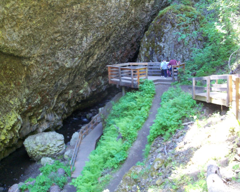 Photos: Boulder Cave Hike and Sightseeing Drive 30