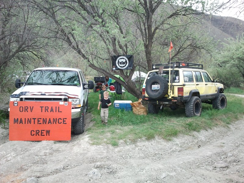 PHOTOS > EWOR: 2011 Beverly Dunes Clean-up & Camp-out 3