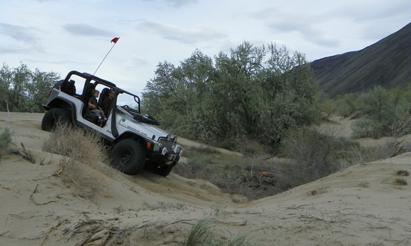 PHOTOS > EWOR: 2011 Beverly Dunes Clean-up & Camp-out 11