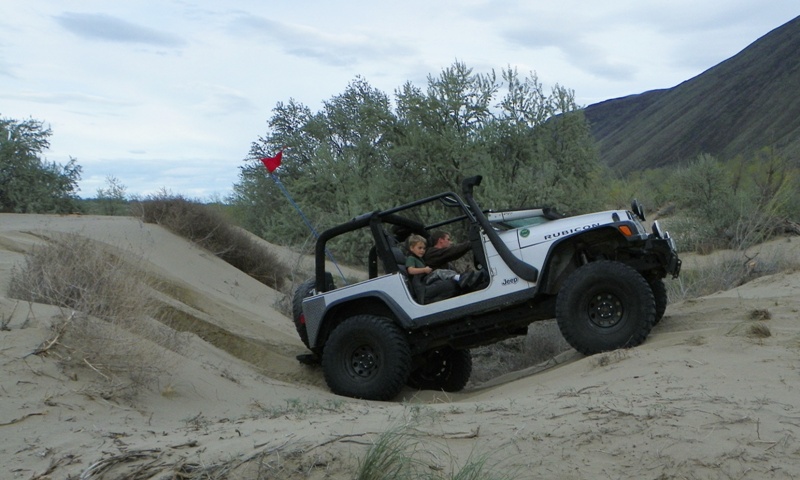 PHOTOS > EWOR: 2011 Beverly Dunes Clean-up & Camp-out 12