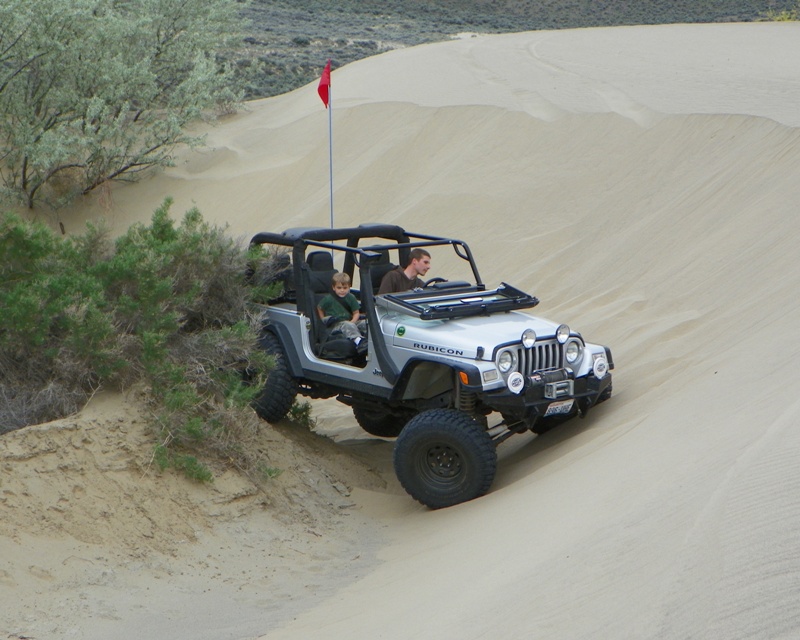 PHOTOS > EWOR: 2011 Beverly Dunes Clean-up & Camp-out 18