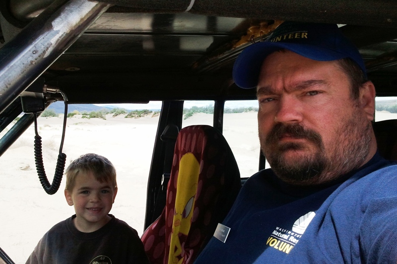 PHOTOS > EWOR: 2011 Beverly Dunes Clean-up & Camp-out 24