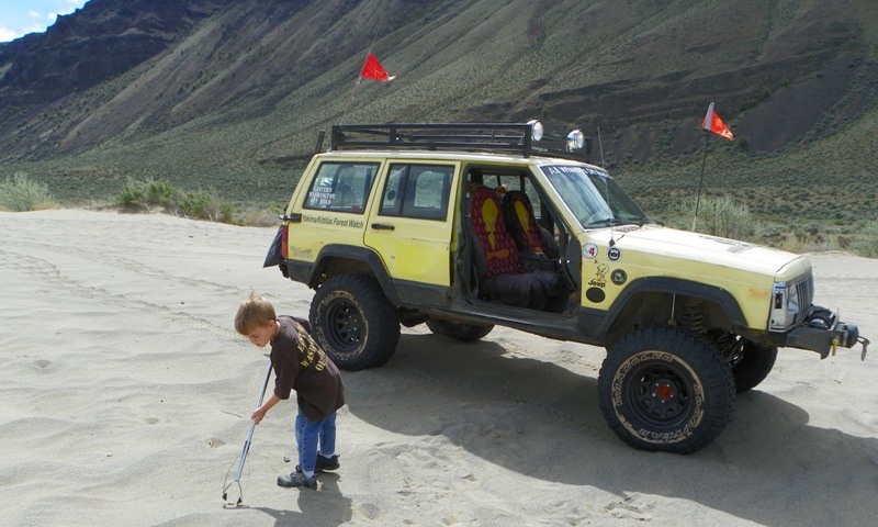 PHOTOS > EWOR: 2011 Beverly Dunes Clean-up & Camp-out 25
