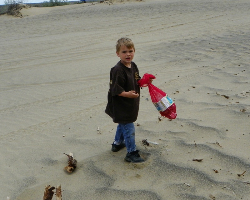 PHOTOS > EWOR: 2011 Beverly Dunes Clean-up & Camp-out 31