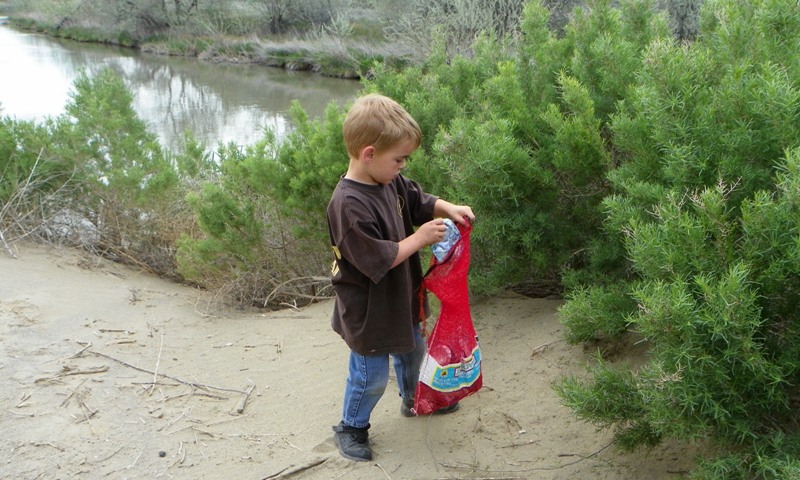 PHOTOS > EWOR: 2011 Beverly Dunes Clean-up & Camp-out 36