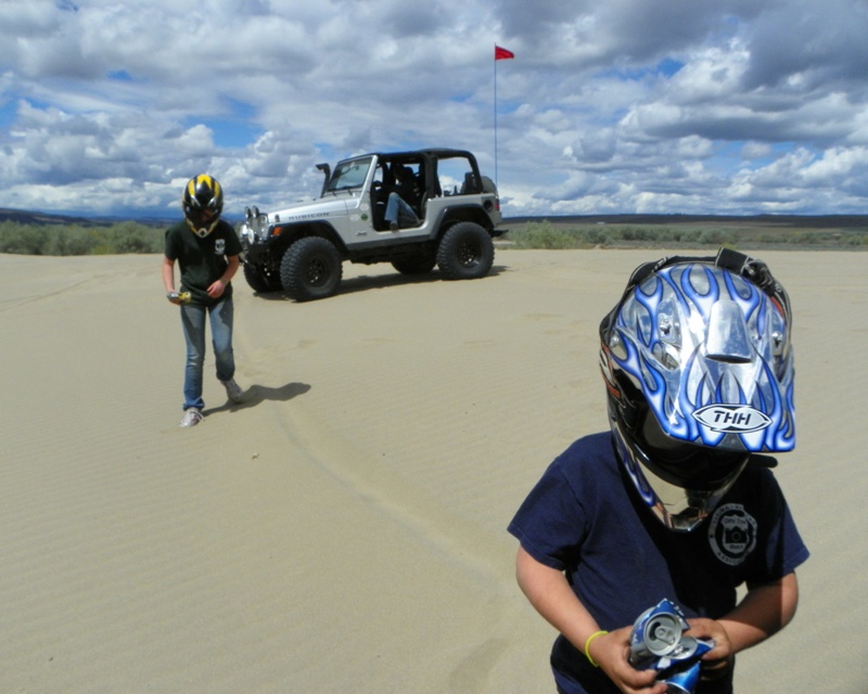 PHOTOS > EWOR: 2011 Beverly Dunes Clean-up & Camp-out 54