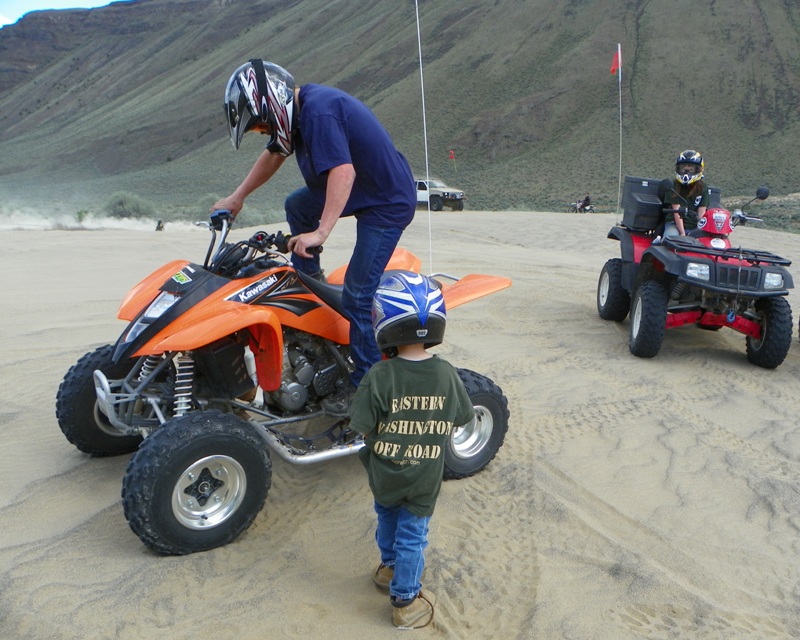 PHOTOS > EWOR: 2011 Beverly Dunes Clean-up & Camp-out 69