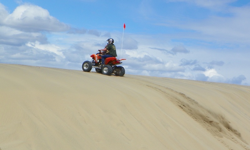 PHOTOS > EWOR: 2011 Beverly Dunes Clean-up & Camp-out 97