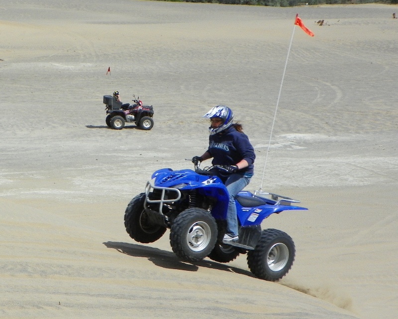 PHOTOS > EWOR: 2011 Beverly Dunes Clean-up & Camp-out 105