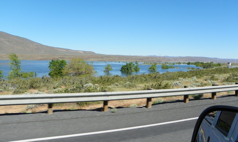 PHOTOS > Columbia River over flowing near Beverly Washington 2 PHOTOS > Columbia River over flowing near Beverly Washington 2
