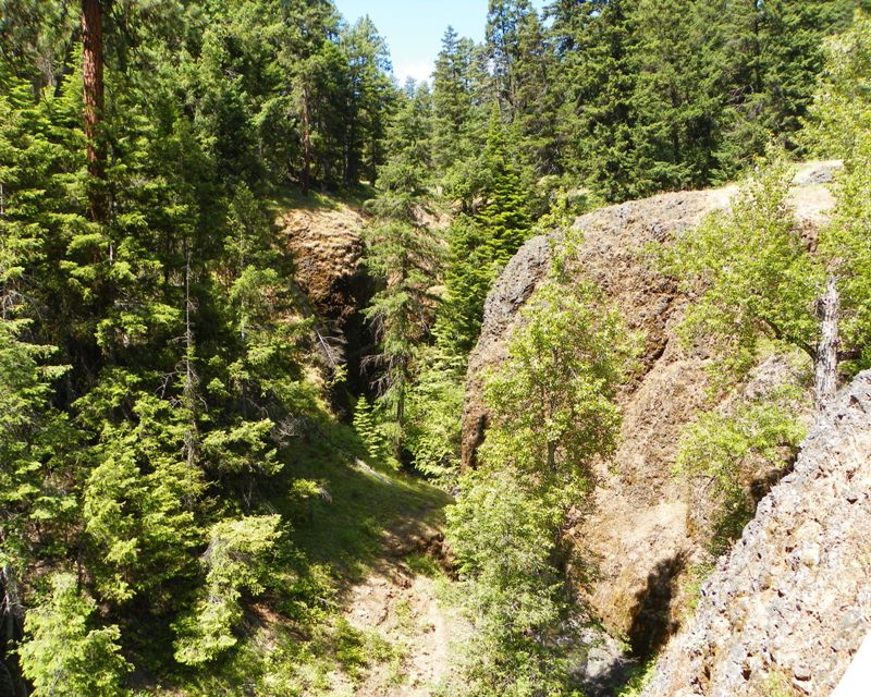 Boulder Cave Hike 10