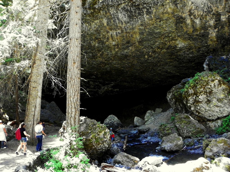 Boulder Cave Hike 28