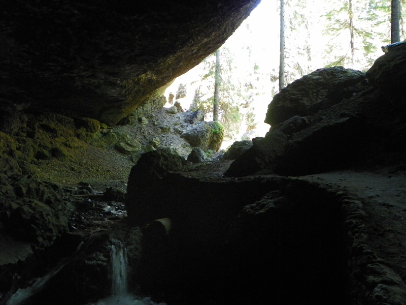 Boulder Cave Hike 35
