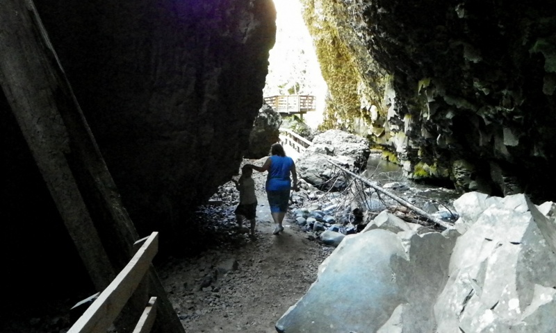 Boulder Cave Hike 46