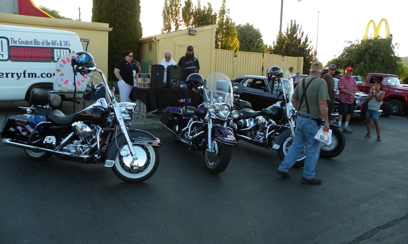 Hot Rods & Harleys 22