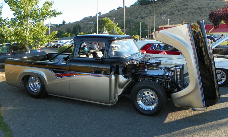 Hot Rods & Harleys 51