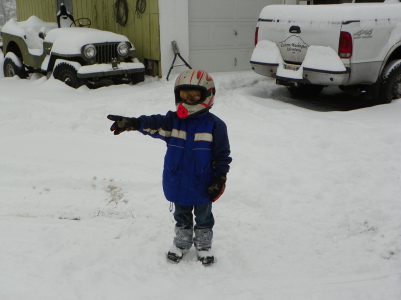 Snowmobile fun at Eastern Washington Adventures 15