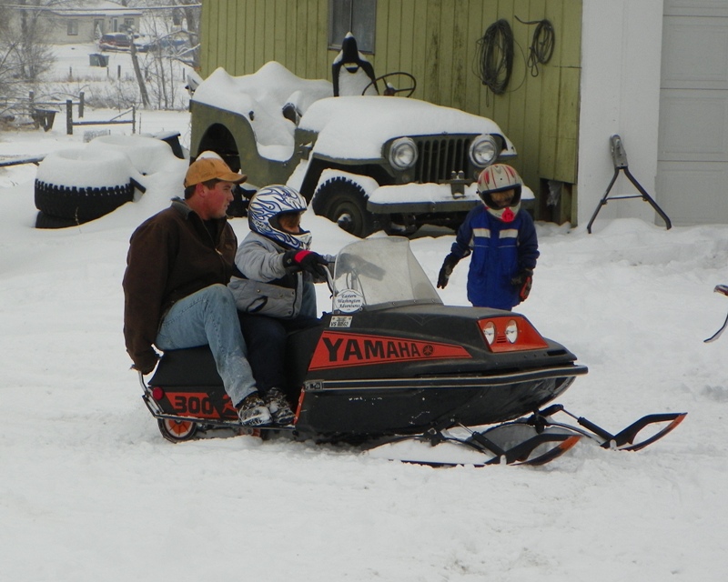 Snowmobile fun at Eastern Washington Adventures 22
