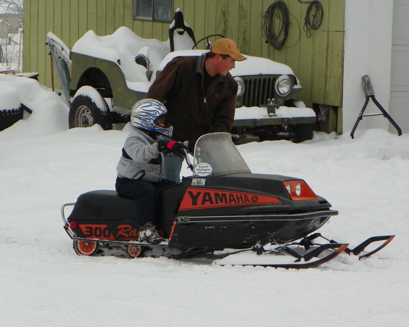 Snowmobile fun at Eastern Washington Adventures 28