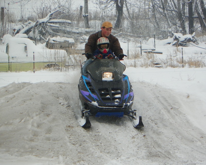 Snowmobile fun at Eastern Washington Adventures 34