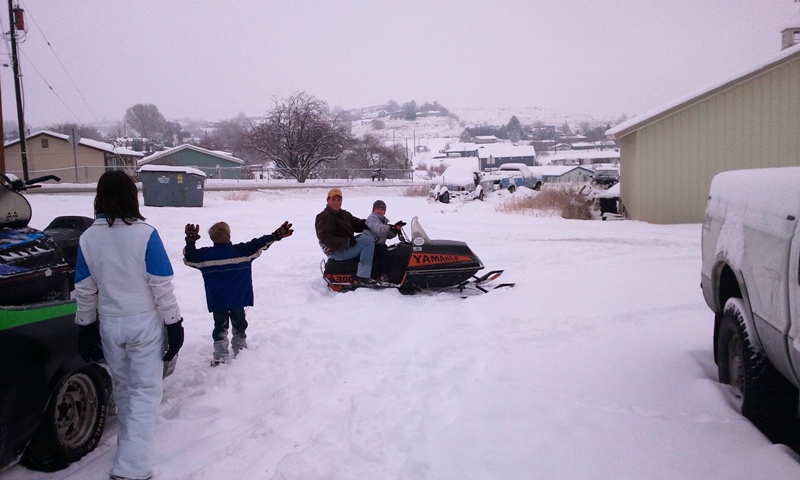 Snowmobile fun at Eastern Washington Adventures 1