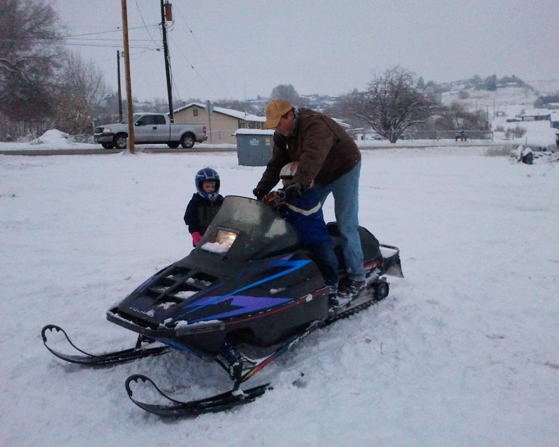 Snowmobile fun at Eastern Washington Adventures 42