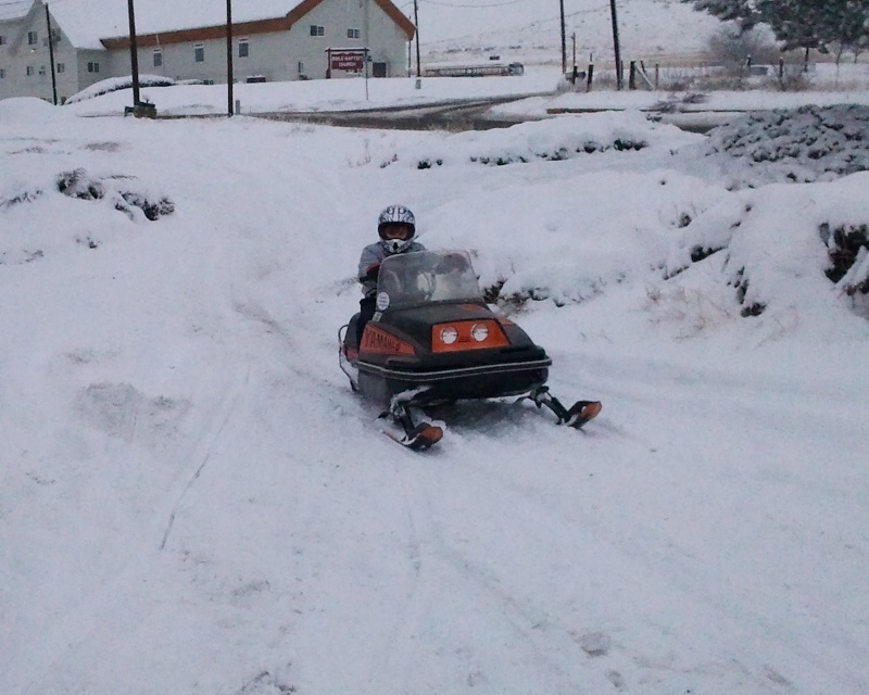Snowmobile fun at Eastern Washington Adventures 43