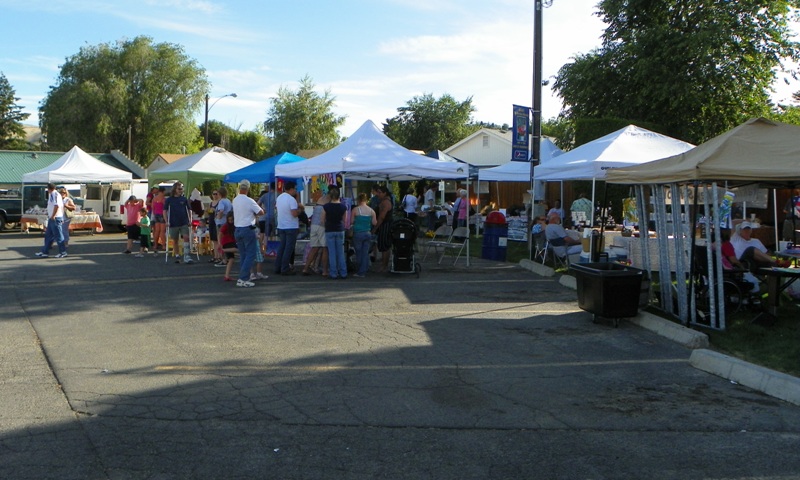 Photos: Selah’s Wednesday Market 2012 Season Opening 39