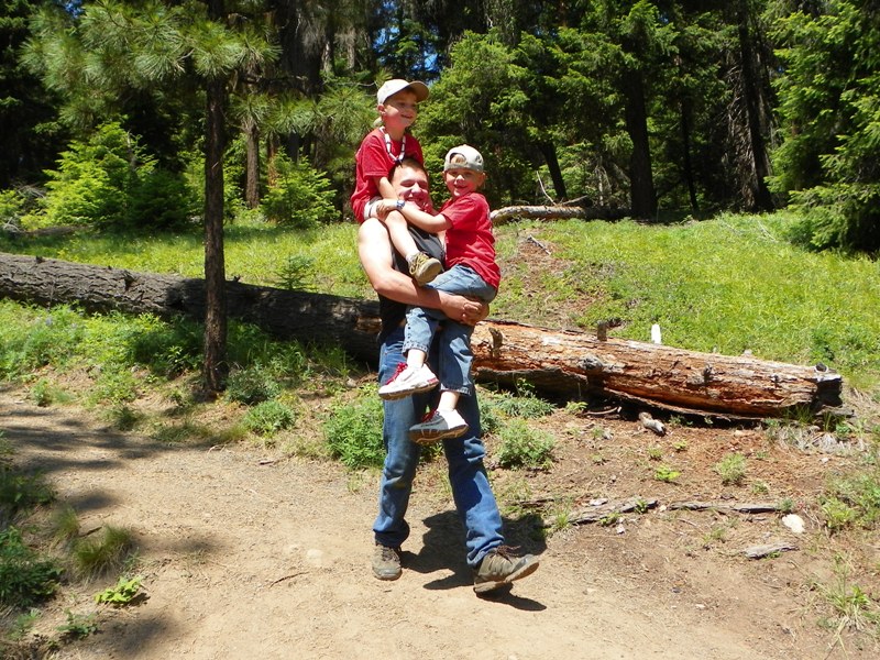 PHOTOS > EWA: Boulder Cave Hike & 4th of July Get Together 80