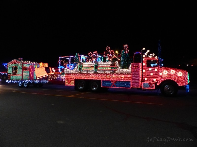 Selah Lighted Parade