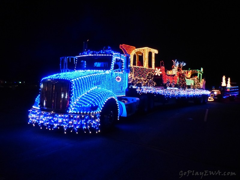 Selah Lighted Parade