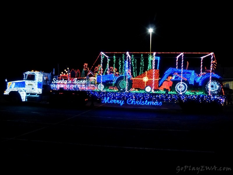 Selah Lighted Parade