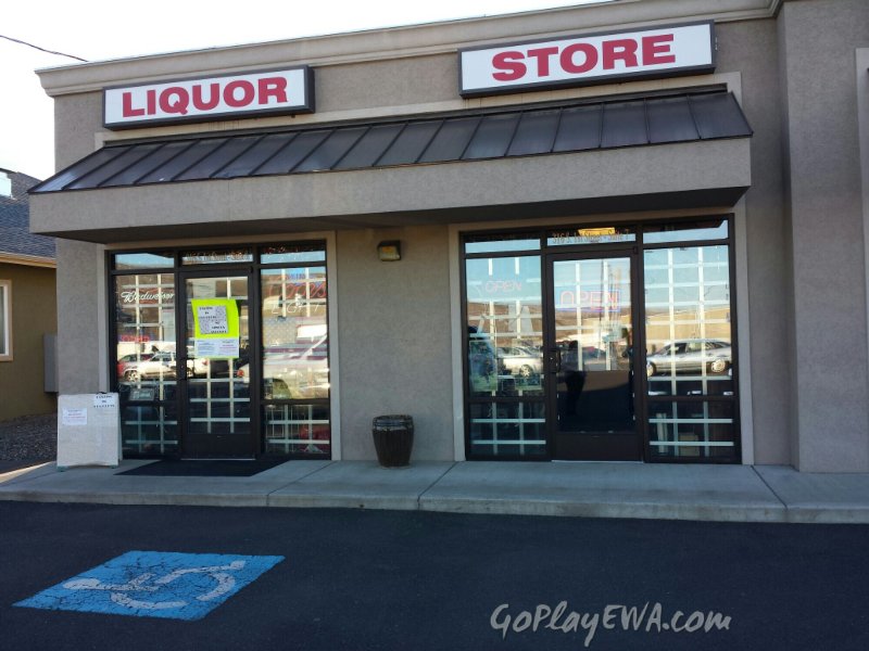 Selah Liquor & More Store