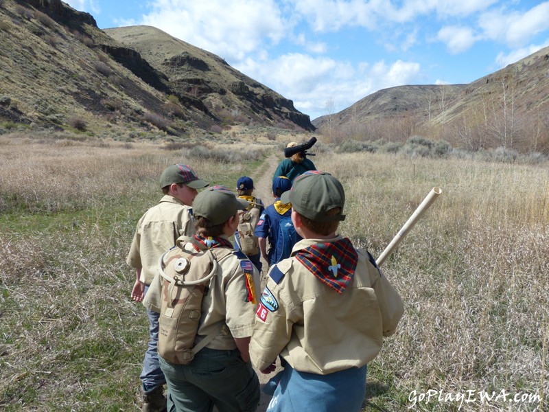 Selah Cub Scout Pack 276 Umtanum Creek hike