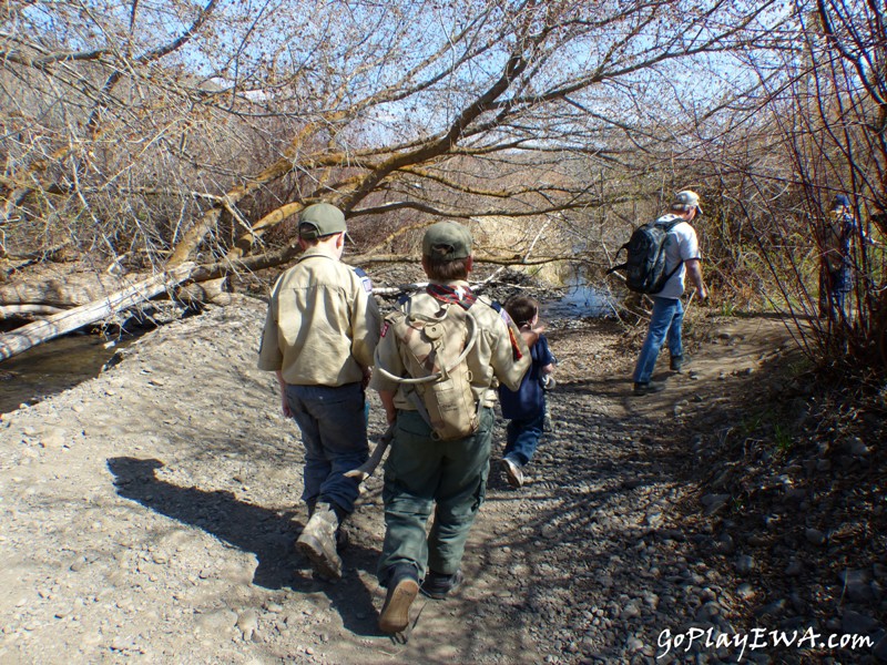 Selah Cub Scout Pack 276 Umtanum Creek hike