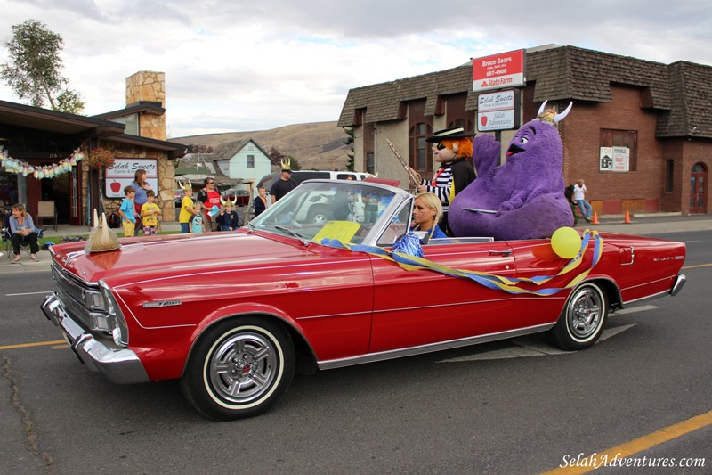 Selah Viking Pride Parade