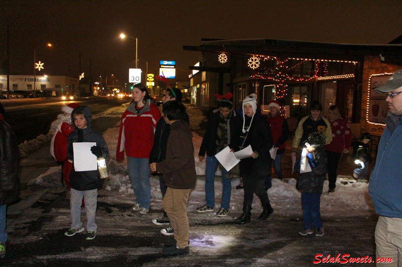 Selah Christmas Caroling