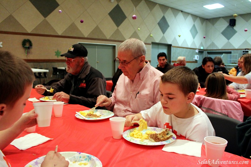 Selah Kiwanis Breakfast with Santa